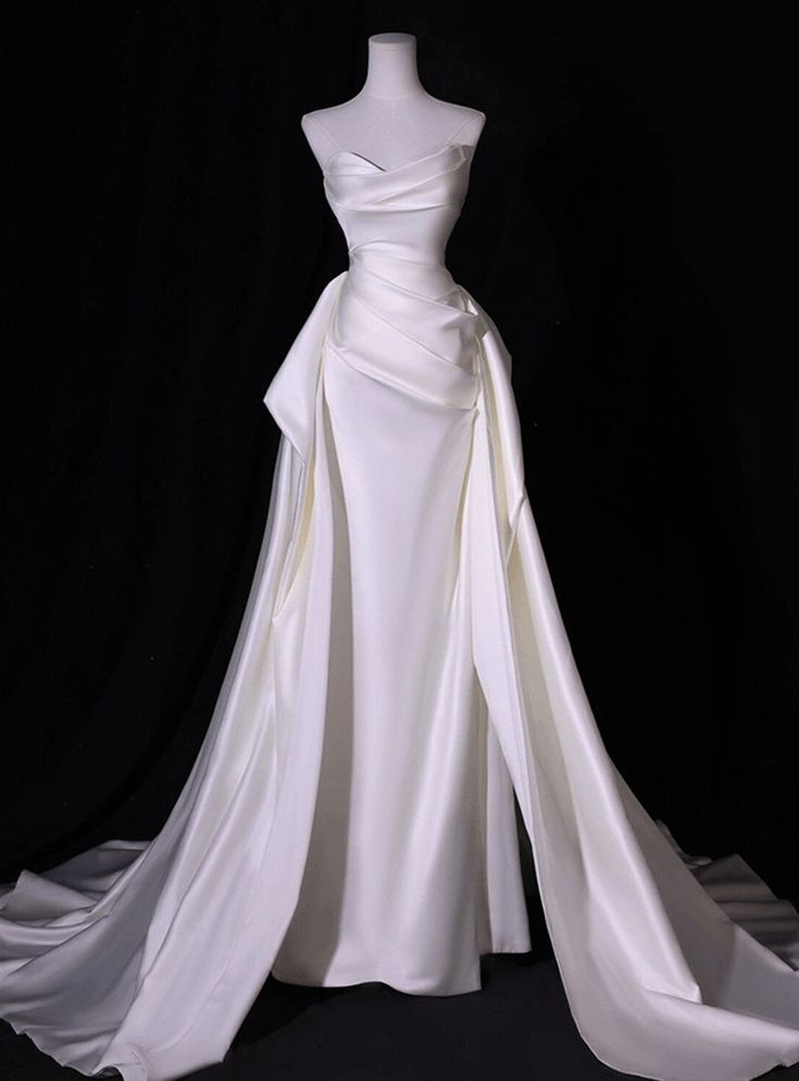 Simple White Mermaid Satin Strapless Pleats Wedding Dresses Main image