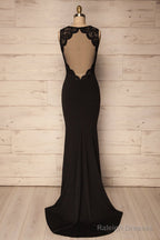 Sleeveless Black Scoop Neck Long Bridesmaids Dresses