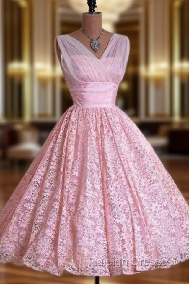 Sleeveless V Neck Knee-Length Ball Gowns Lace Homecoming Dress