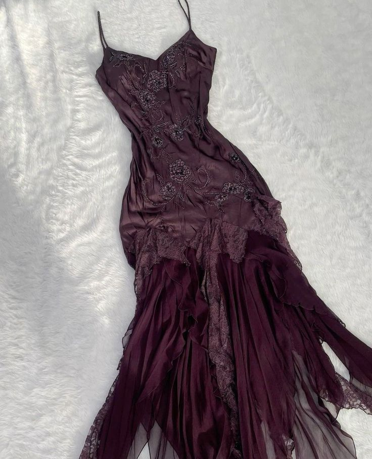 Dark Purple Fashion Exquisite Beaded Spaghetti Straps Long Satin Evening Gown Prom Dress Party Dress