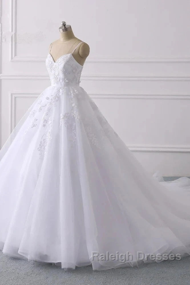 Spaghetti-Straps V-Neck Wedding Dresses With Lace Appliques