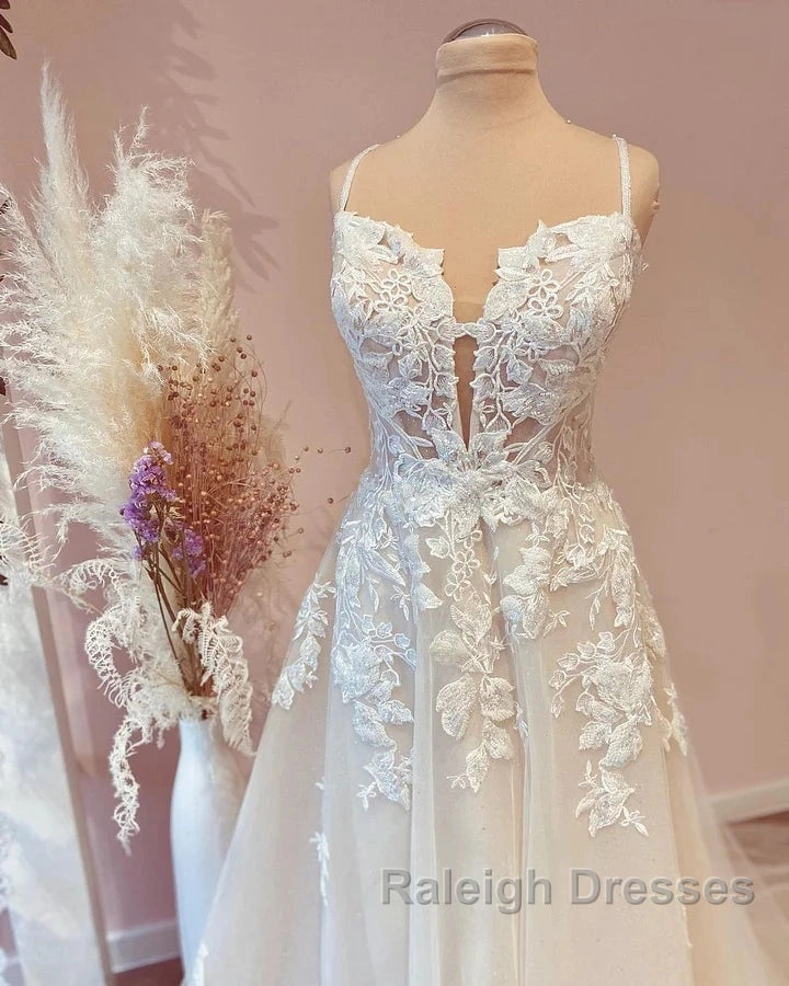 Spaghetti-Straps Wedding Gown With Lace Appliques Secondary image