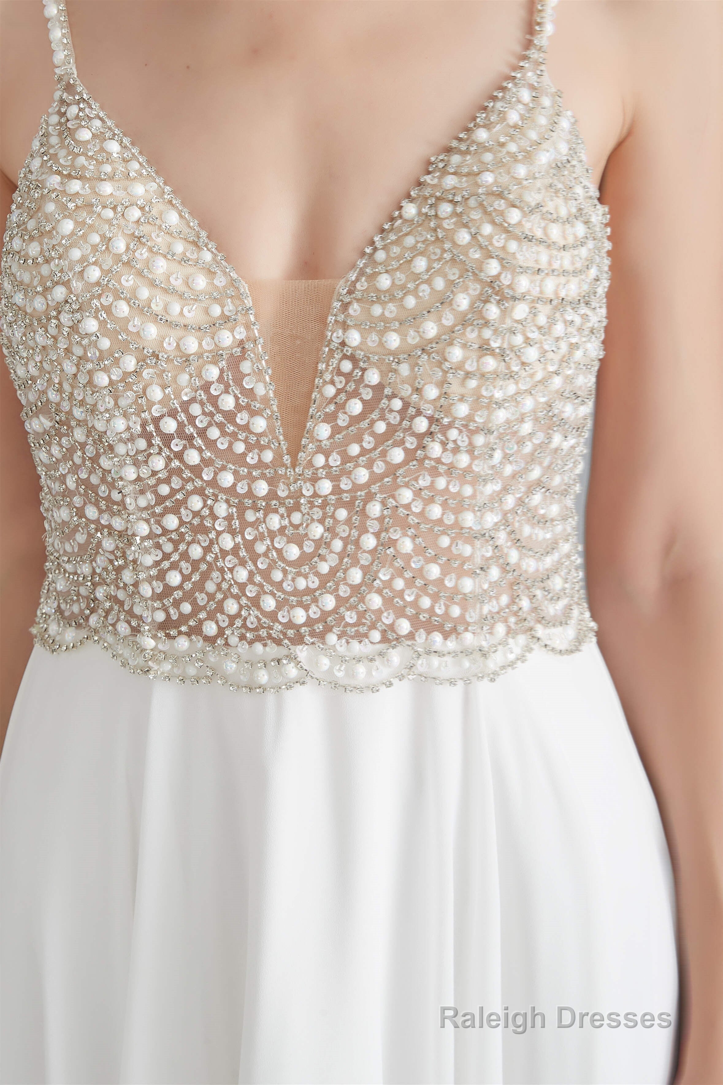 Spaghetti V-Neck Beaded Pearls Chiffon Prom Dresses