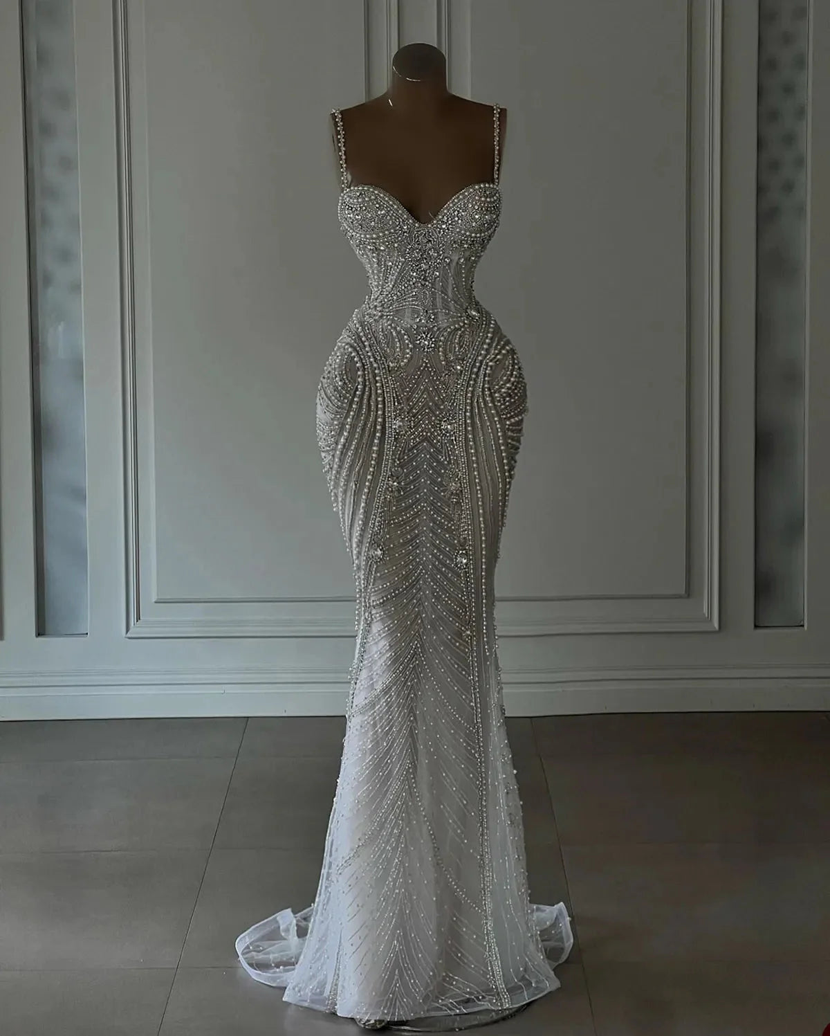 Sparkly Mermaid Spaghetti Straps White Sequin Beaded Wedding Dresses Long Bridal Gowns Wedding Dress Main image