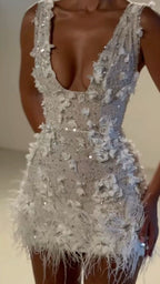 Sparkly Sheath V Neck White Feathers Beaded Wedding Dresses Short Bridal Gowns Wedding Dress