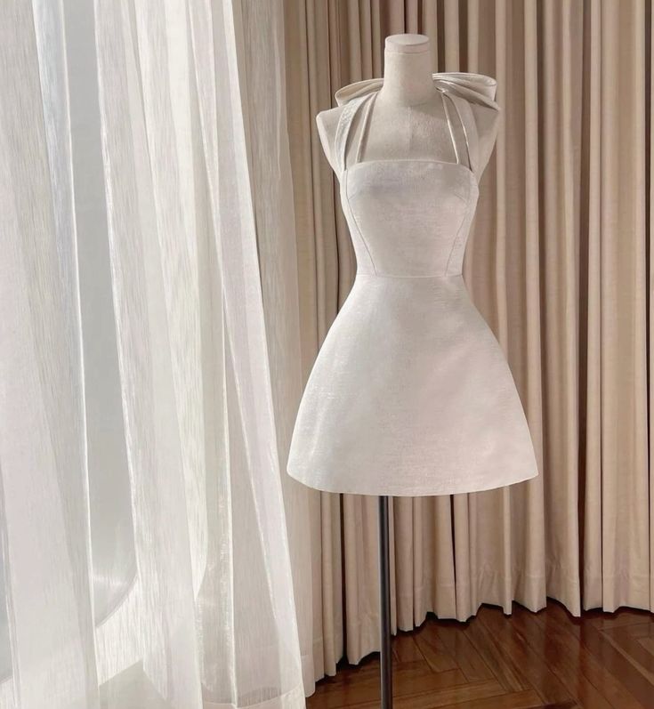 Square Neck Halter Sleeveless Satin A-Line Mini Homecoming Dresses With Bow