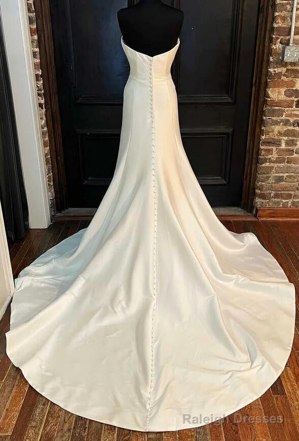 Strapless Sweetheart Neck A-Line Wedding Dress Secondary image