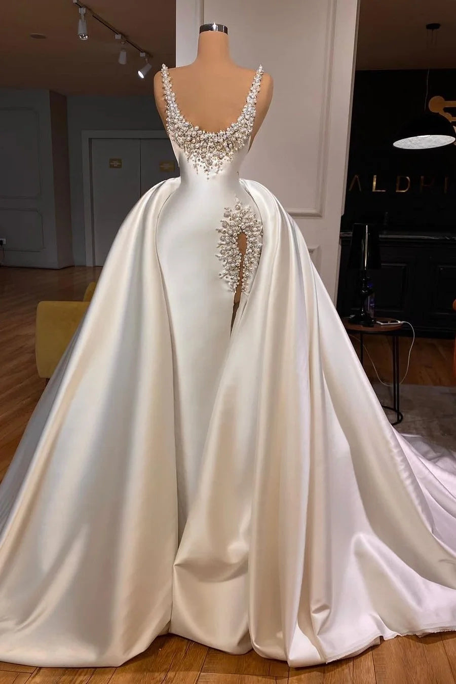 Straps Pearls Beaded Hot Mermaid High Split Wedding Dresses With Overskirt Main image