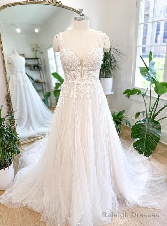 Straps Tulle A-Line Wedding Dress With Appliques Main image