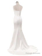 Stunning Ivory Wedding Dresses Strapless Mermaid Evening Dresses V Neck Sleeveless Split Beach Bridal Gown With Court Train