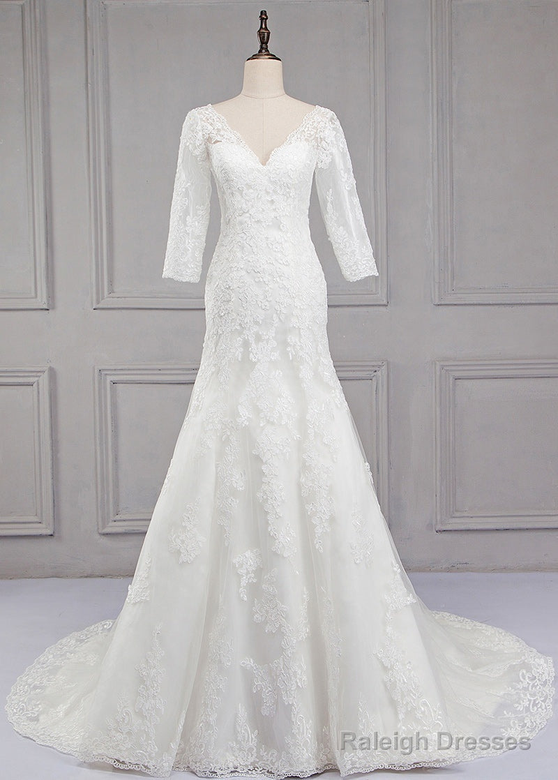 Sweep Train V-Neck 3/4 Sleeves Lace Wedding Dresses Secondary image