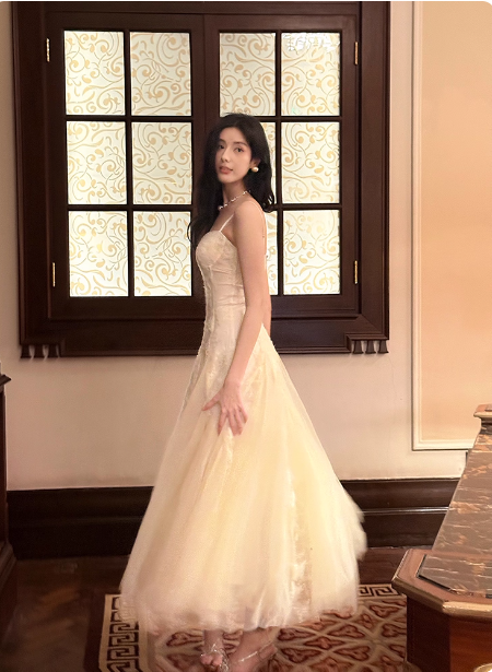 Sweet Cream Apricot A-Line Spaghetti Strap Lace Tulle Long Formal Prom Dress