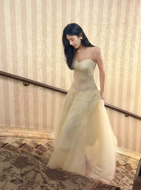 Sweet Cream Apricot A-Line Spaghetti Strap Lace Tulle Long Formal Prom Dress