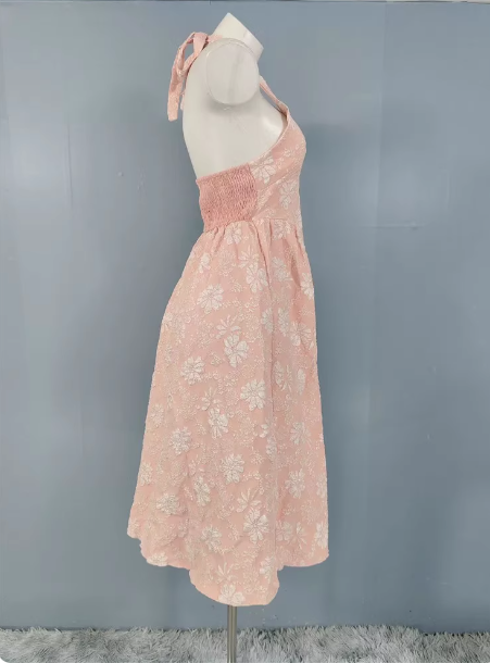 Sweet Pink A-Line Halter V-Neck Jacquard Formal Prom Dress