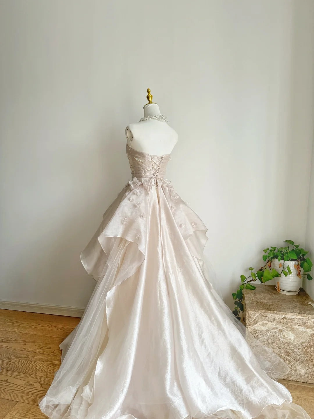 Sweet Pink A-Line Tulle Satin Prom Dress Long Strapless Applique Wedding Dress