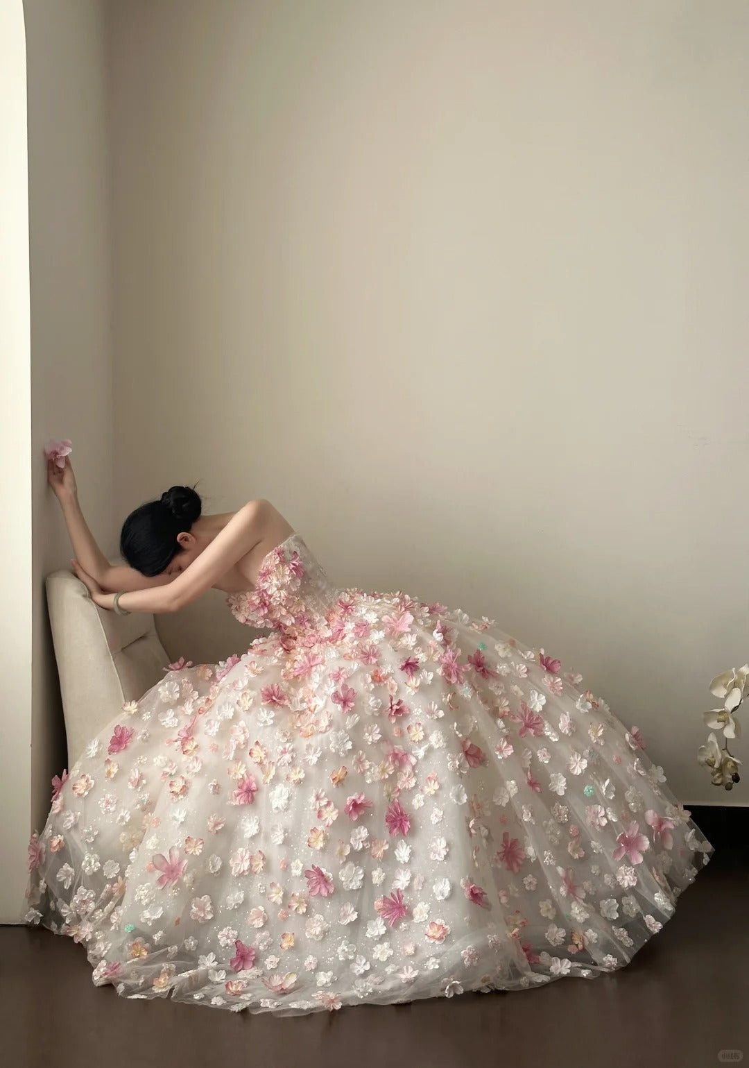 Sweet Pink And White Gradient Strapless 3D Floral Tulle Ball Gown Wedding Dress Secondary image