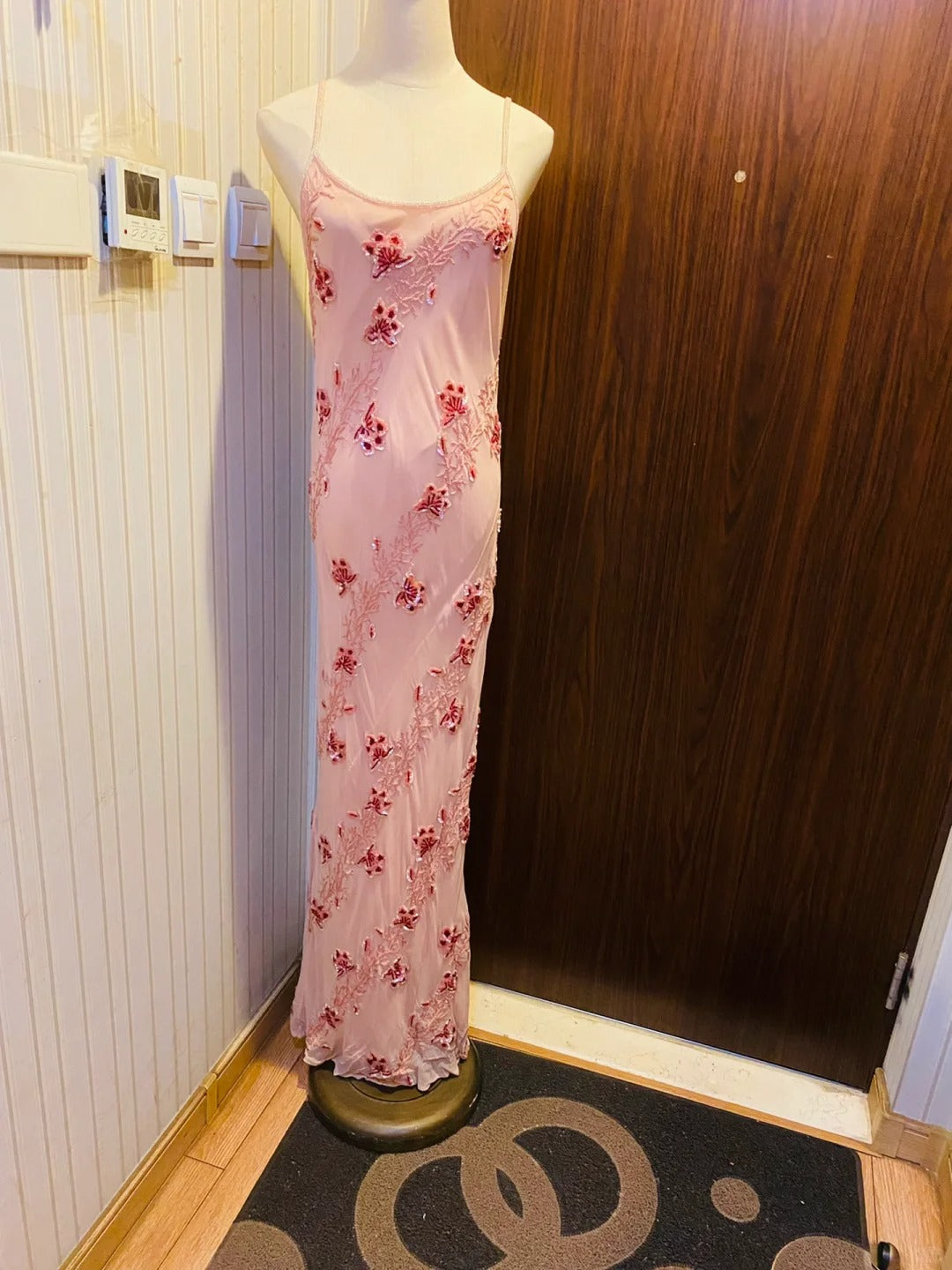 Sweet Pink Sequined Beaded Halter Chiffon Long Formal Prom Dress Secondary image