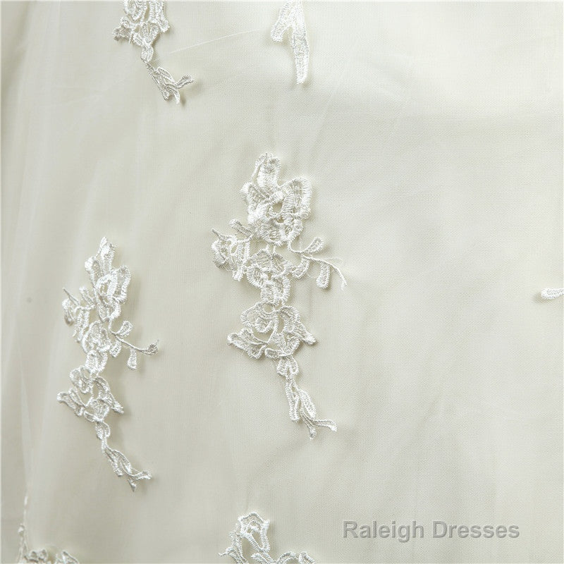 Sweetheart Lace Appliques Light Champagne Wedding Dresses