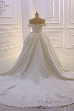 Sweetheart Lace Appliques Off the Shoulder Detachable Train Wedding Dress