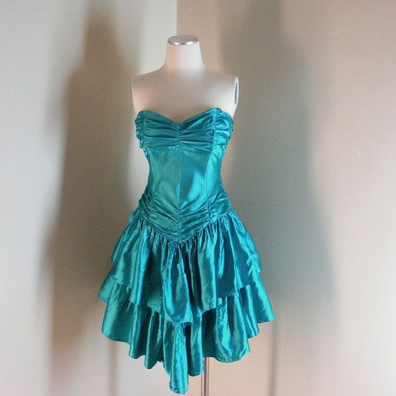 Sweetheart Neck Blue Satin 17Th Birthday Short Skirt Homecoming Dress Main image
