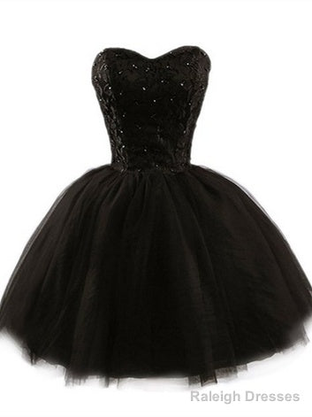 Sweetheart Short Black Lace Prom Dresses Black Lace Graduation / Homecoming Dresses Main image