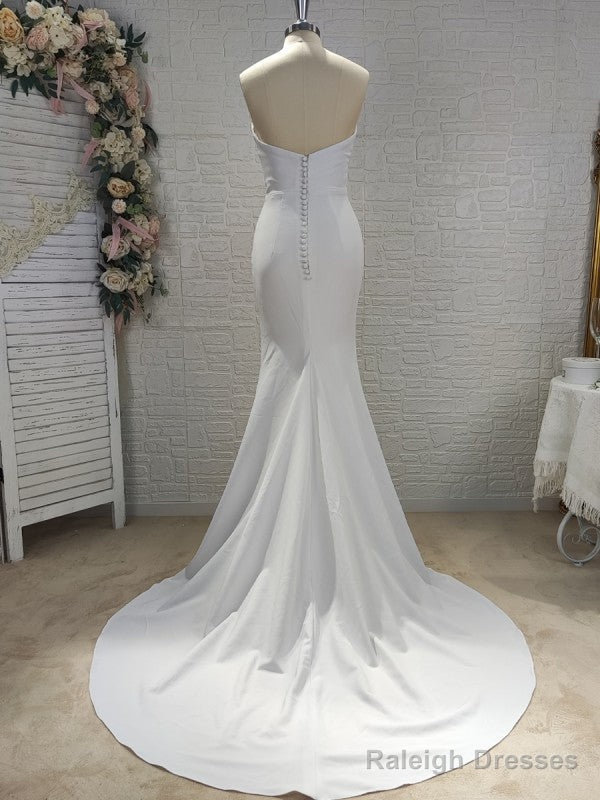 Tight Straight Tube Elastic Crepe Pleated Decoration Without Shoulder Straps Sleeveless Backless Large Swing Brush Tail Wedding Dresses Secondary image