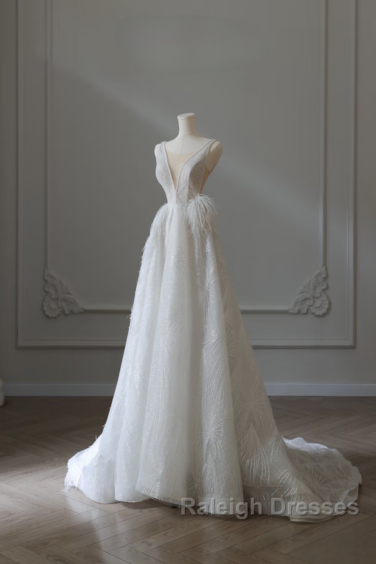 Timeless A-Line V Neckline Sequin Sleeveless White Wedding Dress Brides Dresses Secondary image