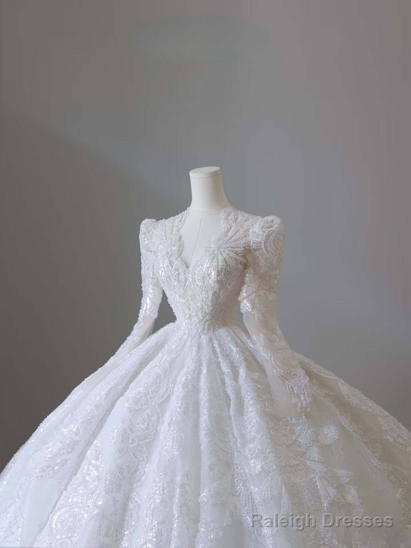 Timeless Ball Gowns V Neckline Sequin Long Sleeves Wedding Dresses Bridal Dress