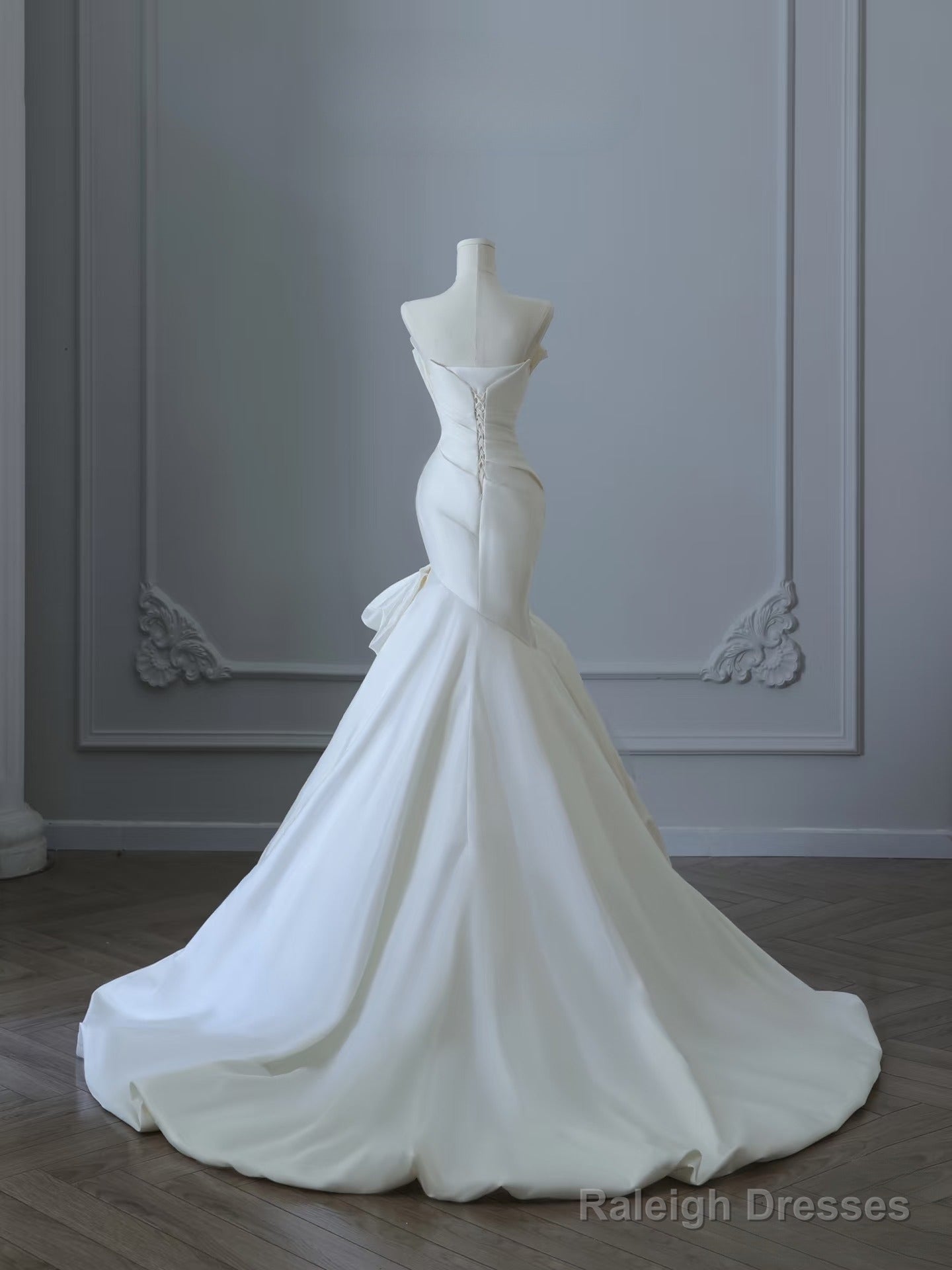 Timeless Mermaid Strapless Ivory Ruffles Long Wedding Dress Bridal Dresses Secondary image