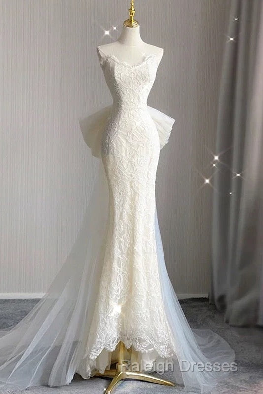Timeless Mermaid Sweetheart Lace White Satin Wedding Dress