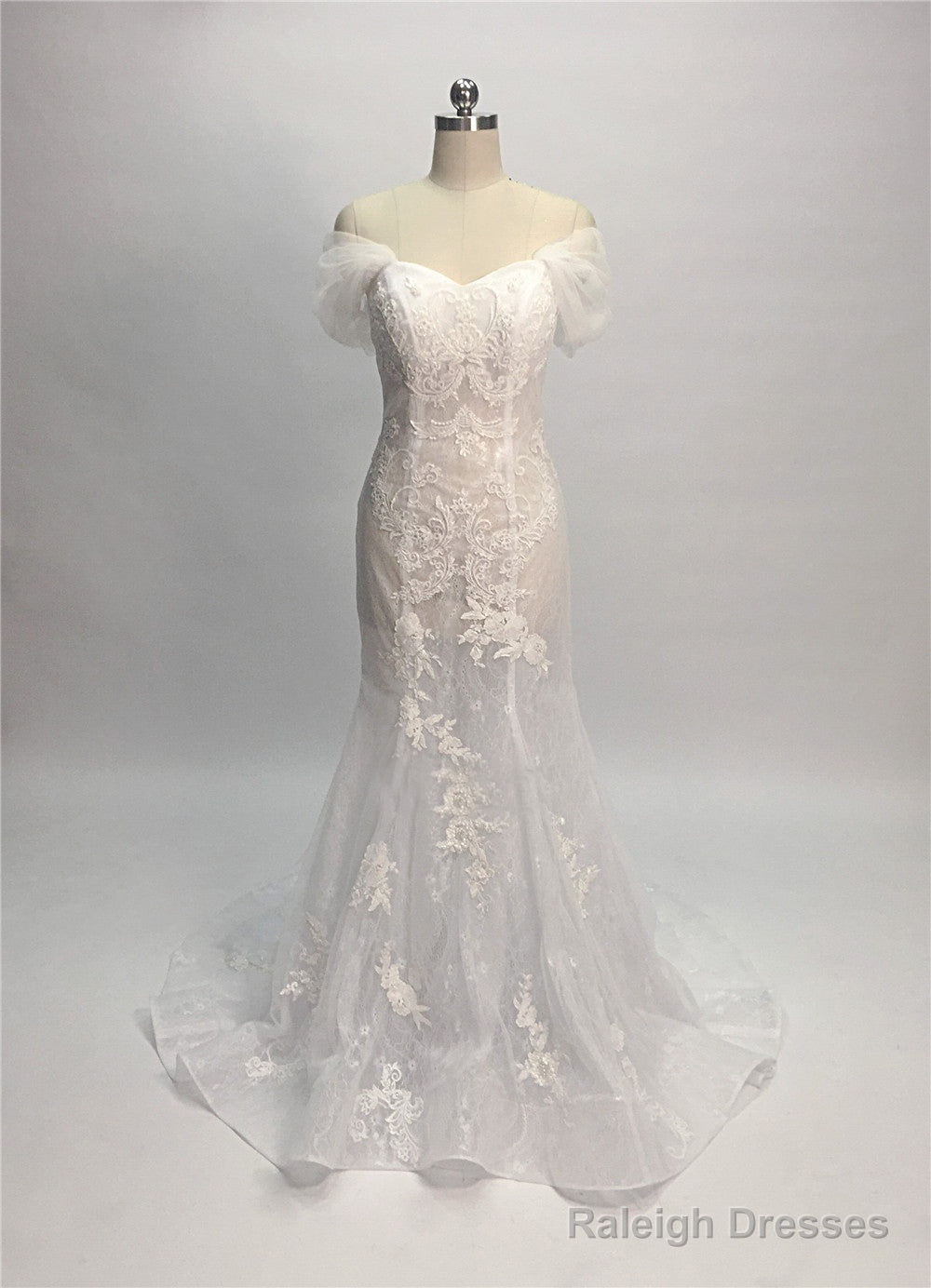 Trumpet/Mermaid  Lace Off-The-Shoulder Tulle Wedding Dresses