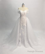 Trumpet/Mermaid Lace Off-The-Shoulder Tulle Wedding Dress