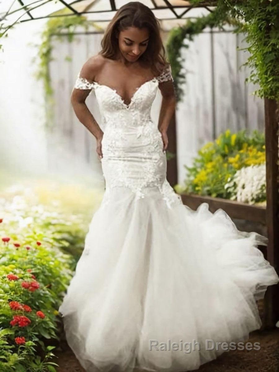 Trumpet/Mermaid Off-the-Shoulder Sweep Train Tulle Wedding Dresses With Appliques Lace Main image