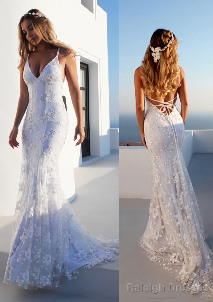 Trumpet/Mermaid Spaghetti Straps Court Train Lace Prom Dresses