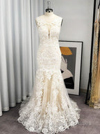 Trumpet/Mermaid Tulle Applique Scoop Sleeveless Sweep/Brush Train Wedding Dress