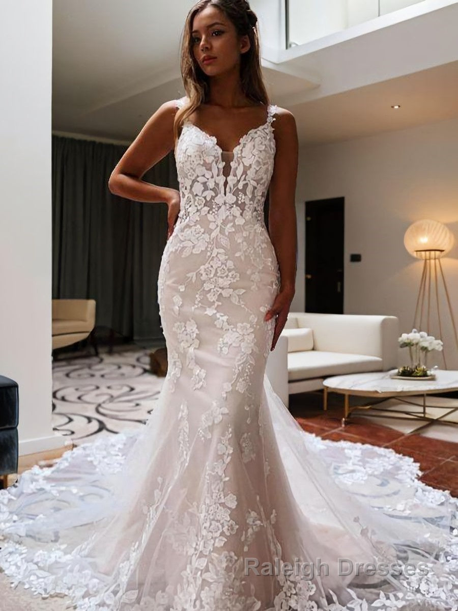 Trumpet/Mermaid V Neck Cathedral Train Tulle Wedding Dress with Appliques Lace Main image