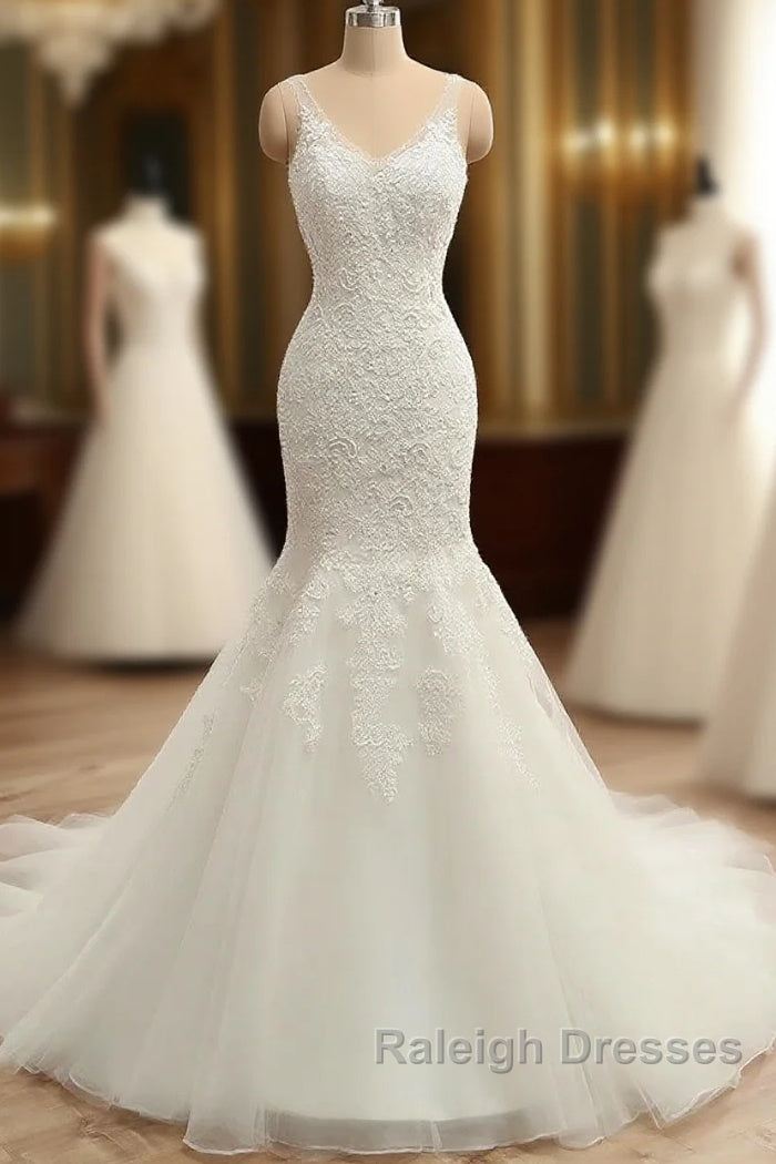 Trumpet/Mermaid V-Neck Sleeveless Applique With Beading Tulle Court Train Wedding Dresses Main image
