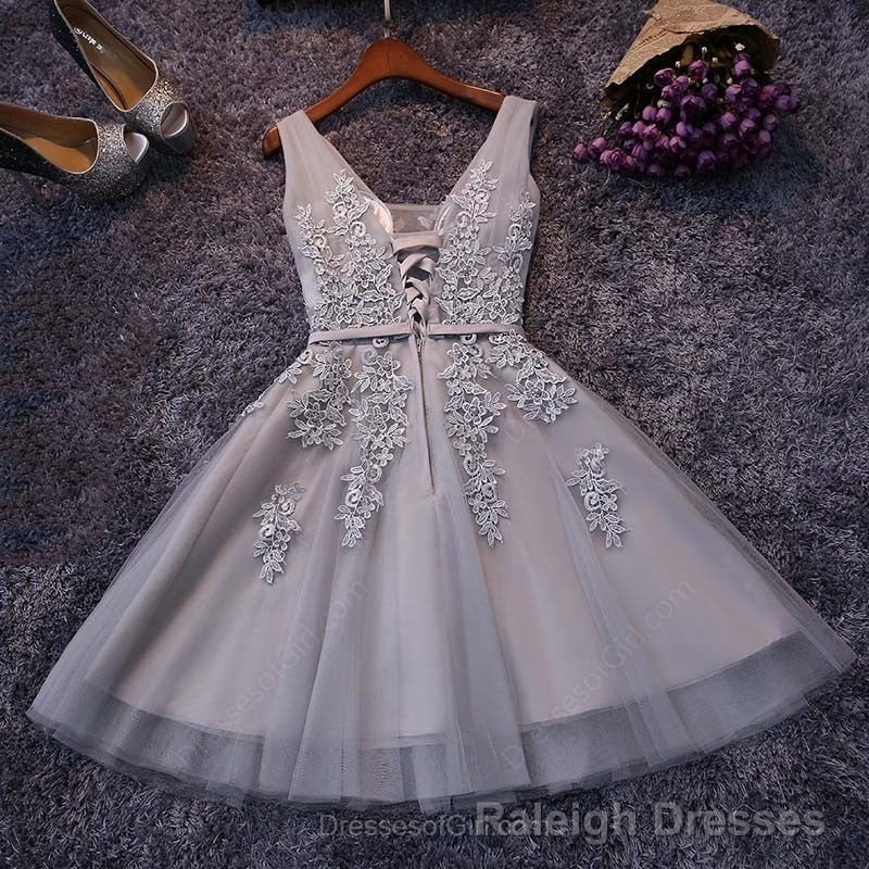 Tulle A-line V-neck Knee-length Lace Short Prom Dresses,Homecoming Dress with Applique