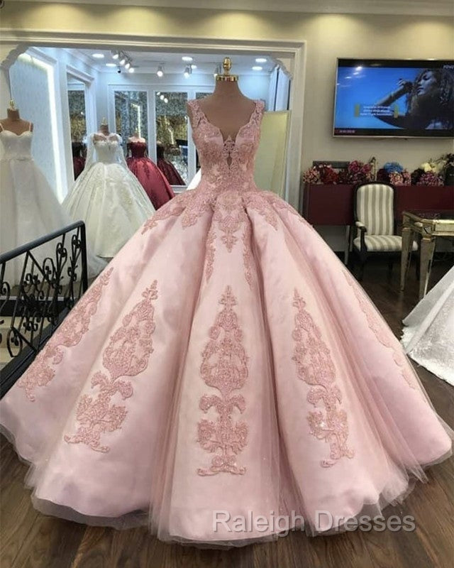 Tulle Ball Gown V Neck Quinceanera Dresses Lace Embroidery