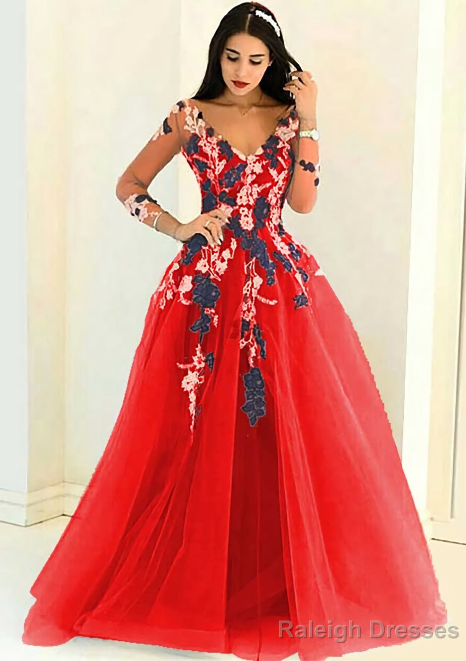 Tulle Long Dress Floor Length A Line Full/Long Sleeve V Neck Zipper Prom Dress With Appliqued