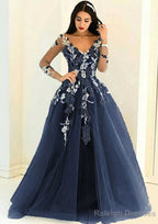 Tulle Long/Floor-Length A-Line/Princess Full/Long Sleeve V-Neck Zipper Evening Dresses With Appliqued