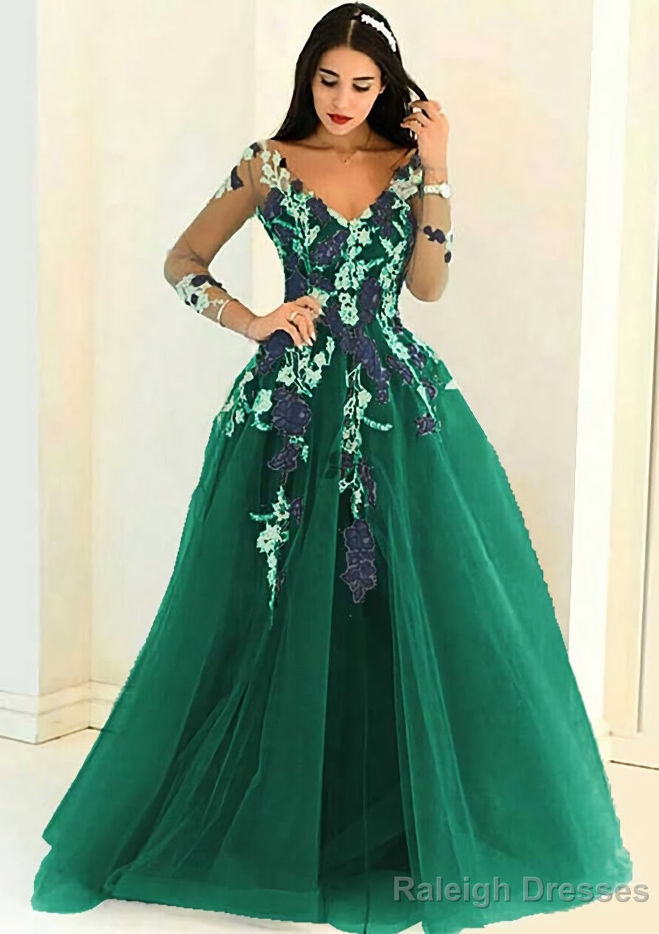 Tulle Long Dress Floor Length A Line Full/Long Sleeve V Neck Zipper Prom Dress With Appliqued