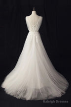 Tulle Sweep Train Appliques Lace Wedding Dress