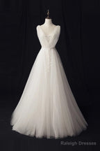 Tulle Sweep Train Appliques Lace Wedding Dress