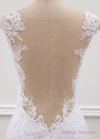 Tulle Trumpet/Mermaid Sweep Train Wedding Dresses