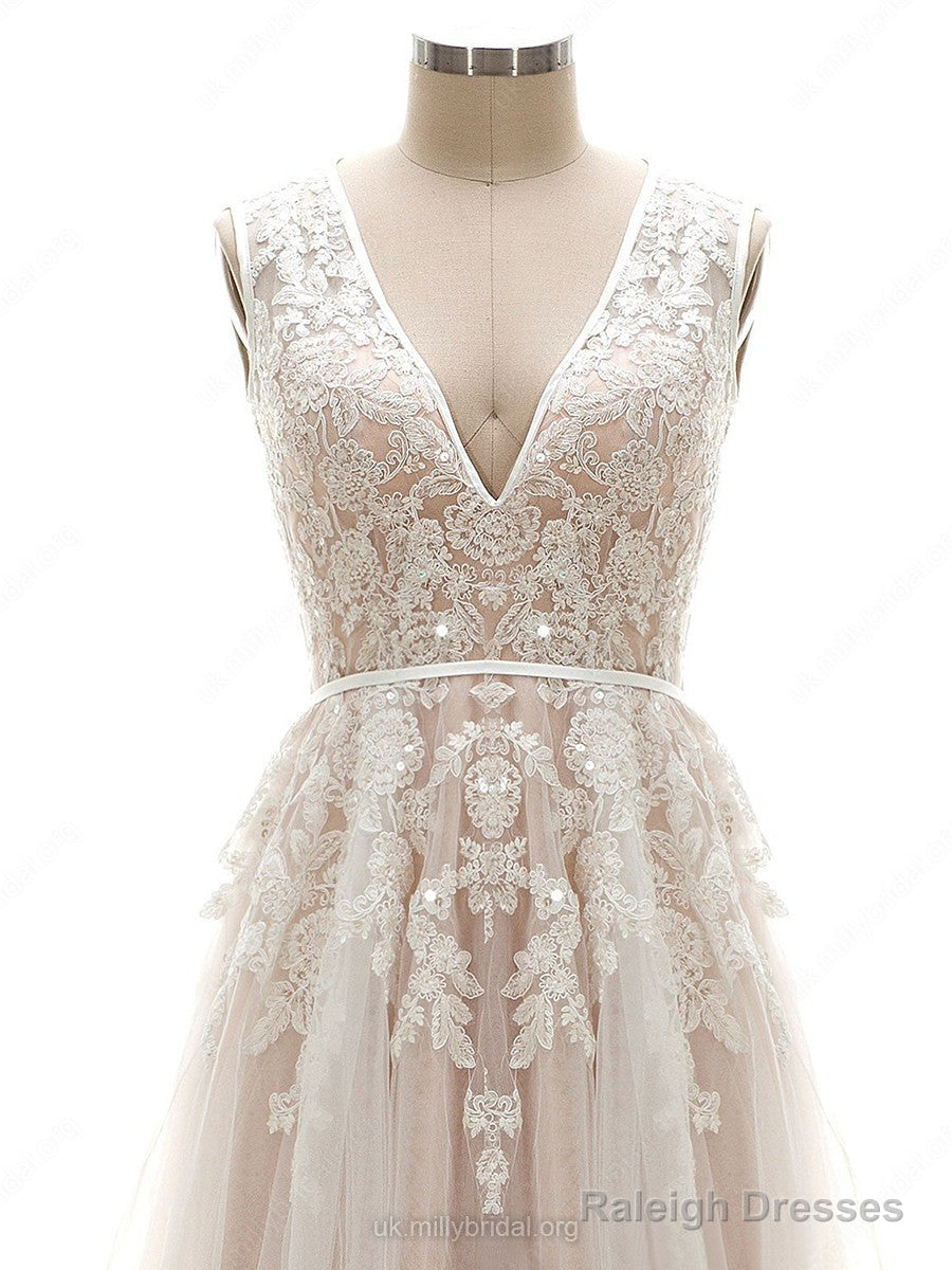 Tulle V-Neck Appliques Lace Wedding Dresses