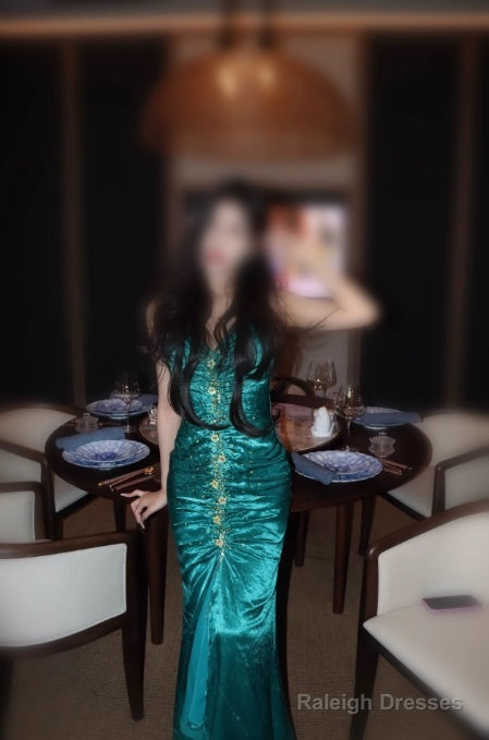 Turqoise Mermaid Halter Satin Beaded Prom Dresses Long Retro V-Neck Rhinestone Prom Gowns