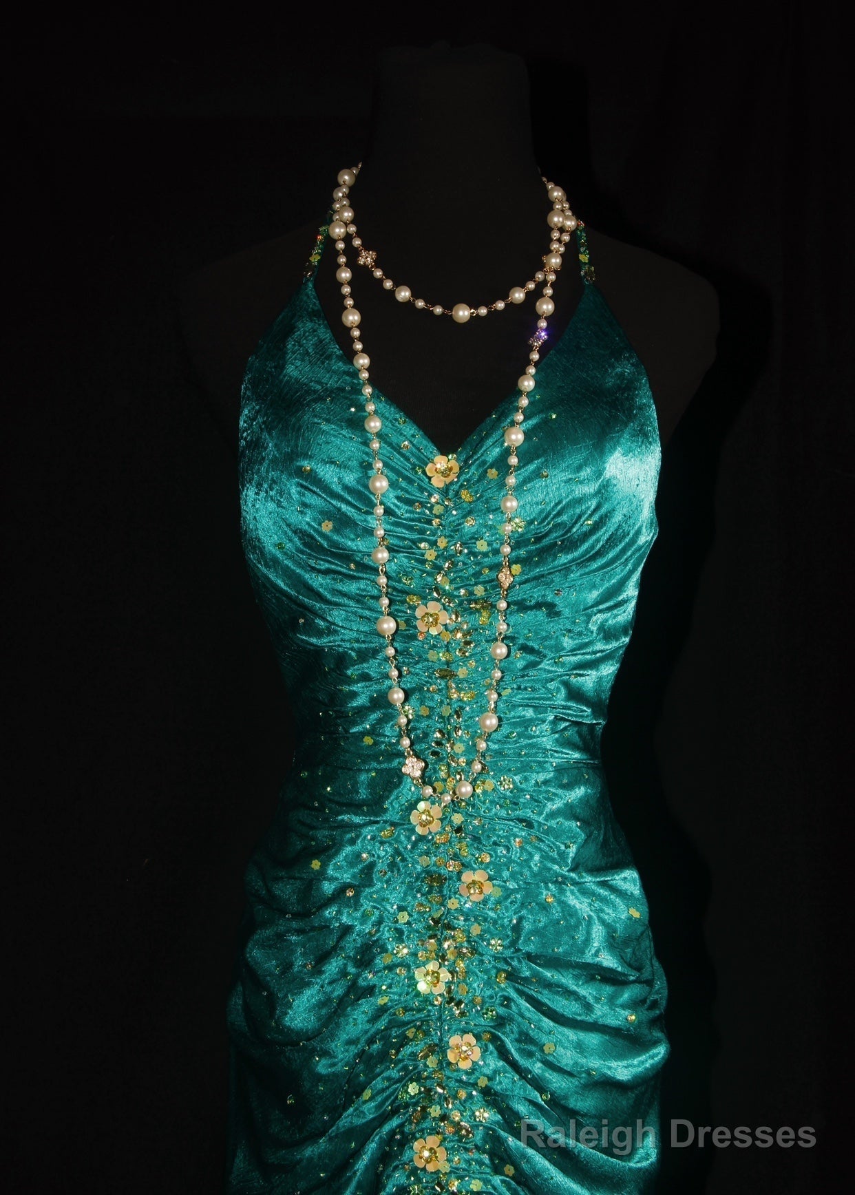 Turqoise Mermaid Halter Satin Beaded Prom Dresses Long Retro V-Neck Rhinestone Prom Gowns