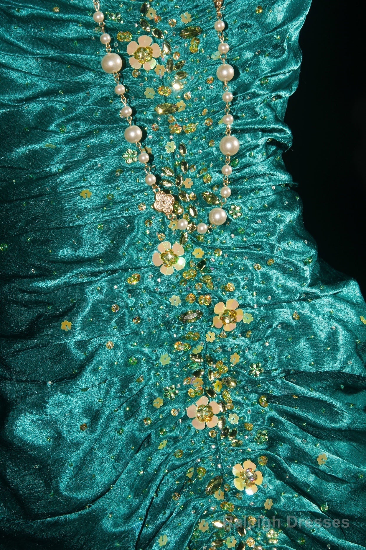 Turqoise Mermaid Halter Satin Beaded Prom Dresses Long Retro V-Neck Rhinestone Prom Gowns