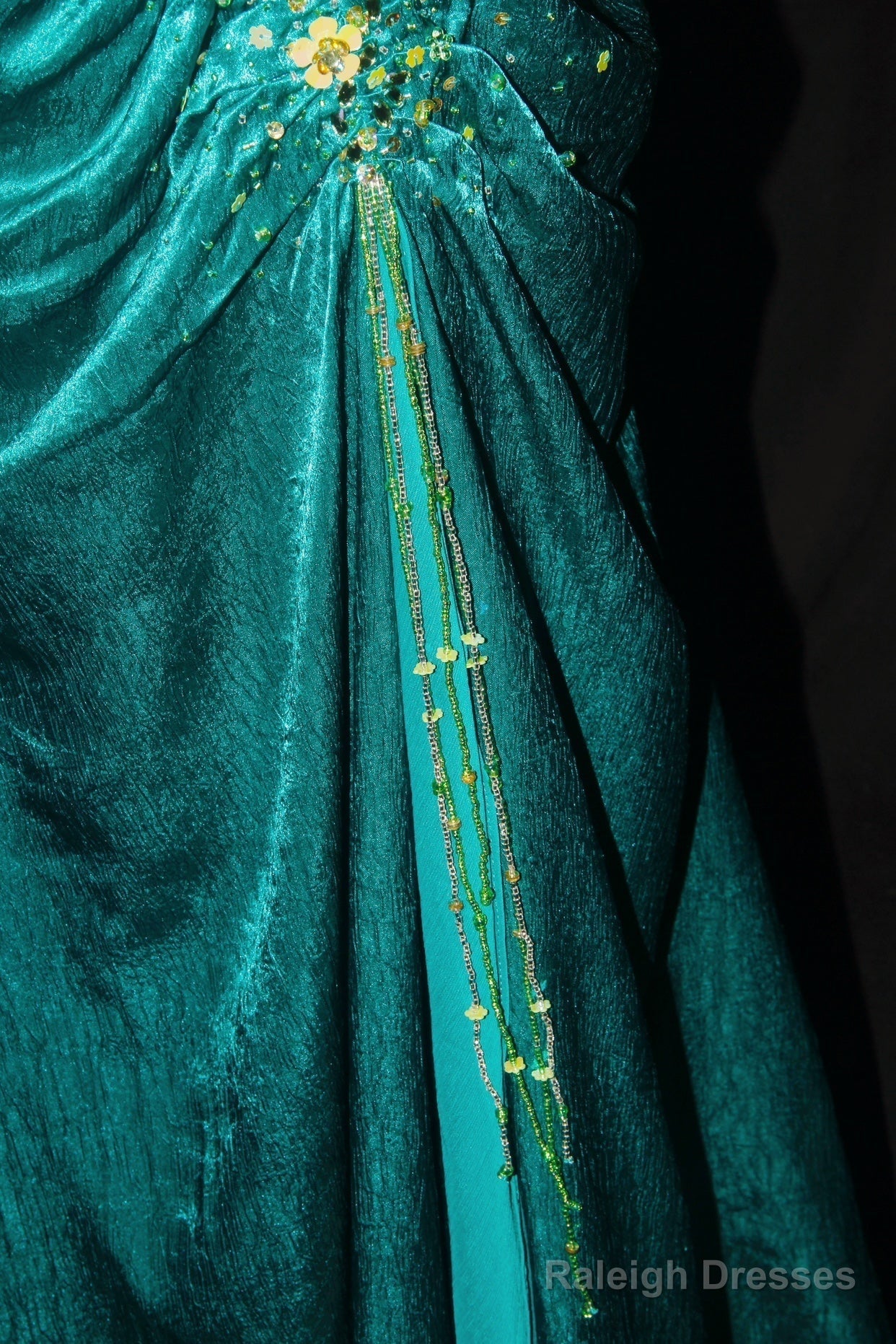 Turqoise Mermaid Halter Satin Beaded Prom Dresses Long Retro V-Neck Rhinestone Prom Gowns